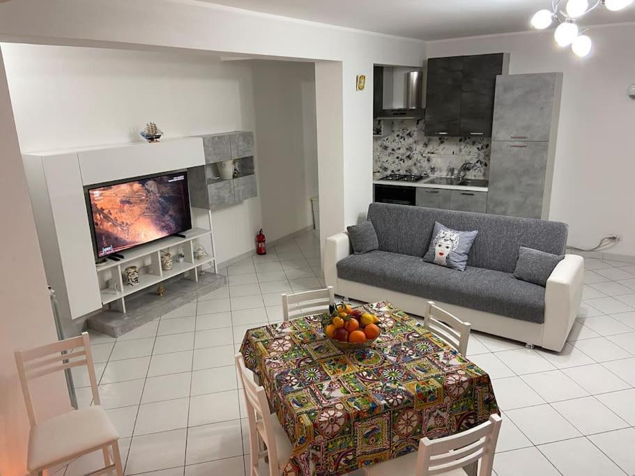 Home Pino Center~600 Mt Duomo Ct 卡塔尼亚 外观 照片